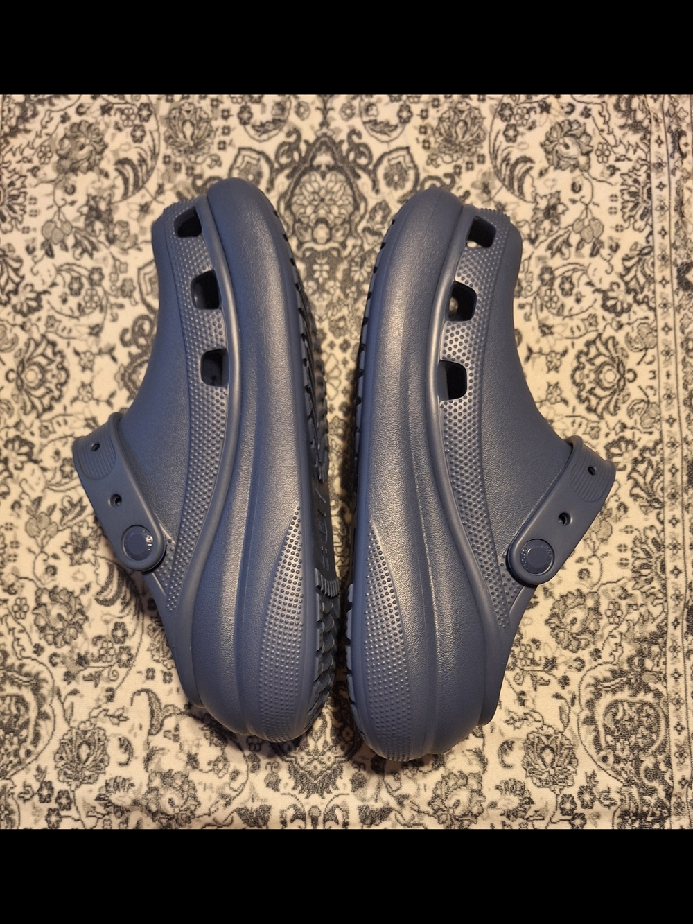 CROCS Classic Crush Clog. Like New Condition. Womens Sz 8. Mens Sz 6 - Picture 4 of 7